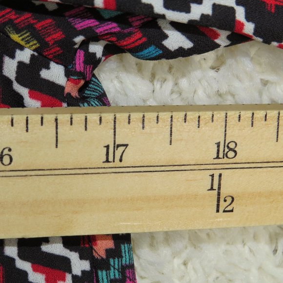 Stoosh* Women's Long Sleeve Curved Hem Collarless Split Neck Blouse Size~ Small‎ - Picture 5 of 7